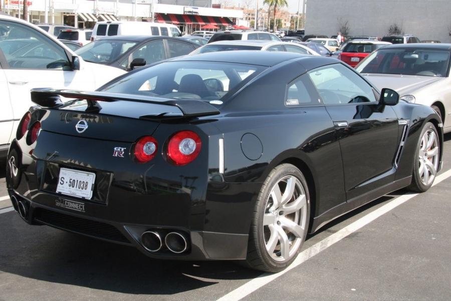  Nissan GT-R 2008 года  (фото 53 из 71)